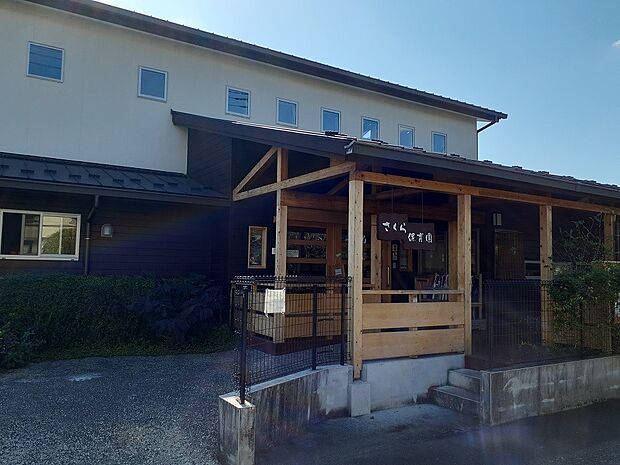 さくら保育園 徒歩7分 お家から徒歩圏内の近さなのでお子様の送り迎えもラクラクですね。