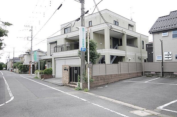 星野小児科内科クリニック 車7分・小児科等の医療施設が身近にあり安心感があります。