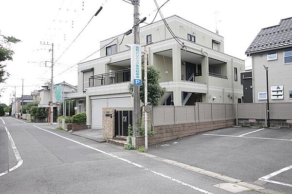 星野小児科内科クリニック　車7分・小児科等の医療施設が身近にあり安心感があります。