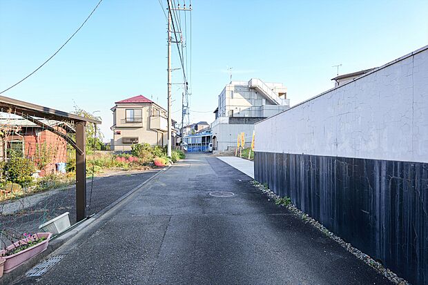 角地につき、あたたかい陽射しと心地よい風を贅沢に味わえます。