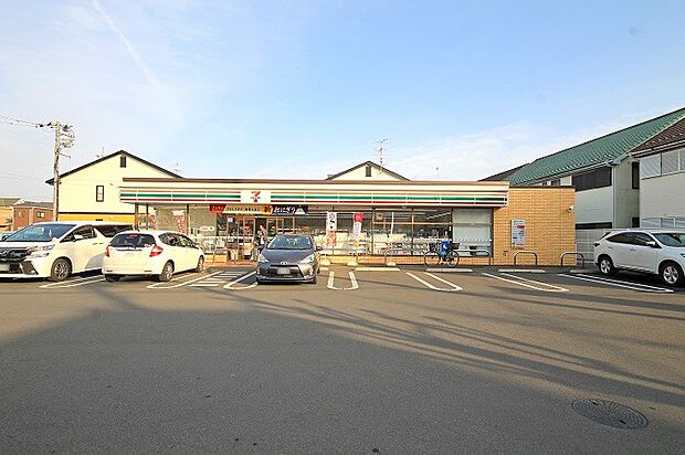 セブンイレブン青梅新町2丁目店　徒歩7分・24時間営業が頼もしく、ATMや宅配便などの利用可能