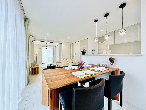 (リビングイメージ)ご家族の憩いの場所である大切なリビング。※