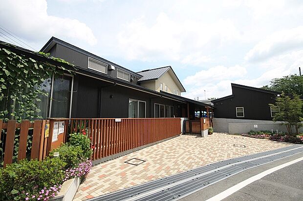 まつぼっくり保育園 徒歩8分・お家から徒歩圏内の近さなのでお子様の送り迎えも楽々です。