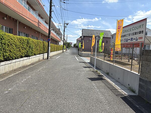 分譲地ならではのコミュニティ形成で防犯性も高まり、暮らしやすい環境です。