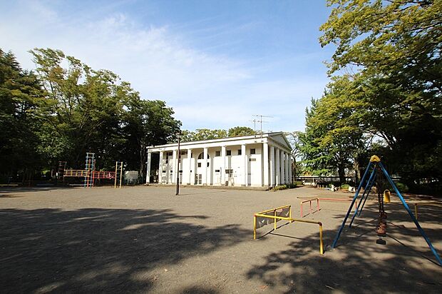 富士見公園　徒歩5分・小さな動物園が併設した、アットホームな雰囲気です。