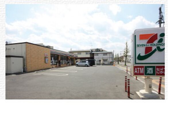 セブンイレブン羽村栄町3丁目店　徒歩3分・24時間営業で食品もすぐ手に入り、ATMや宅配便も利用可能