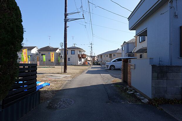 前面には高い建物もなく、開放感と風通しの良さがポイントです。