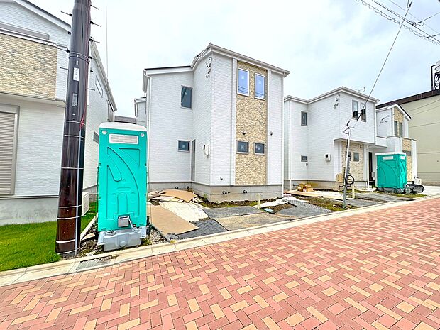 一戸建てが多く、静かで落ち着いた雰囲気を満喫できるエリアです。