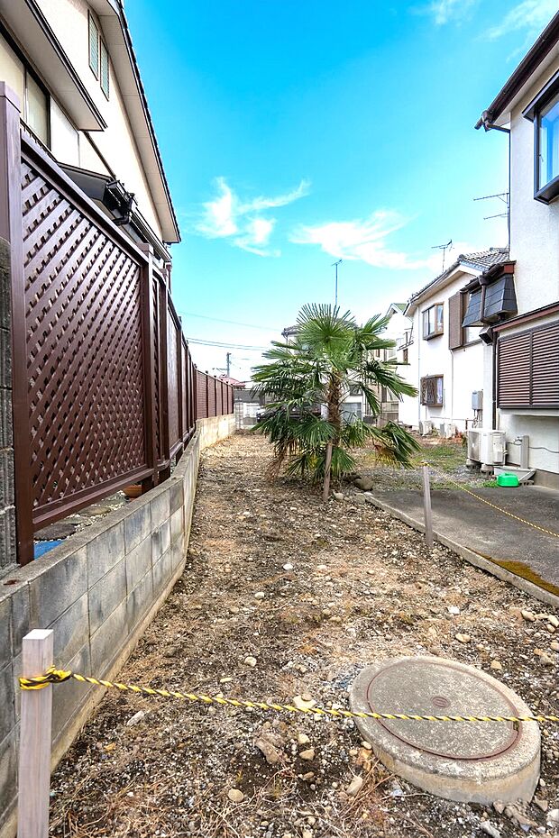 分譲地ならではのコミュニティ形成で防犯性も高まり、暮らしやすい環境です。