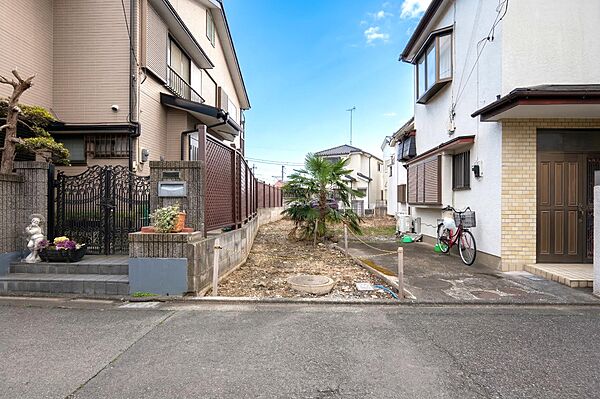 前面には高い建物もなく、開放感と風通しの良さがポイントです。