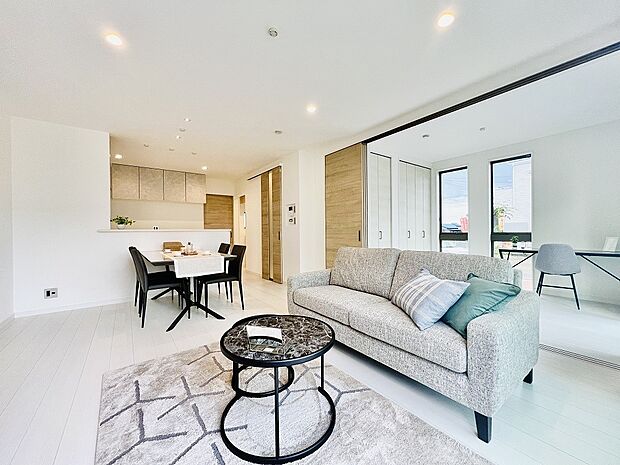 (リビングイメージ)ご家族の憩いの場所である大切なリビング。※