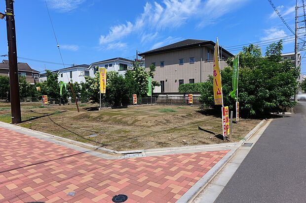 緑豊かで閑静な住宅街に、33坪超の敷地をご用意。