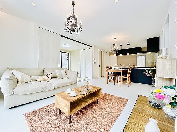 (リビングイメージ)ご家族の憩いの場所である大切なリビング。※