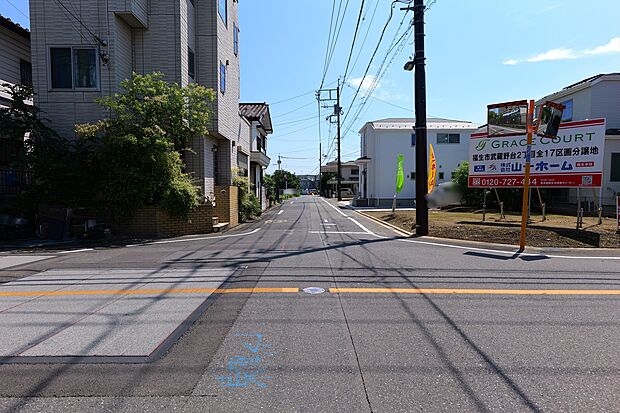 分譲地ならではのコミュニティ形成で防犯性も高まり、暮らしやすい環境です。