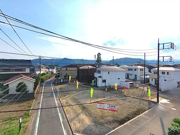 航空写真。一戸建てが多く、静かで落ち着いた雰囲気を満喫できるエリアです。