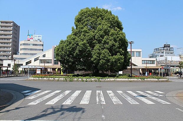 小作駅 徒歩13分 4路線ある拝島駅まで4駅、立川駅・新宿駅まで直通です。