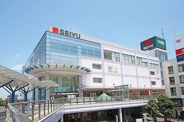 西友福生店　徒歩12分・生活関連施設が身近に揃っている安心感も魅力のひとつです。