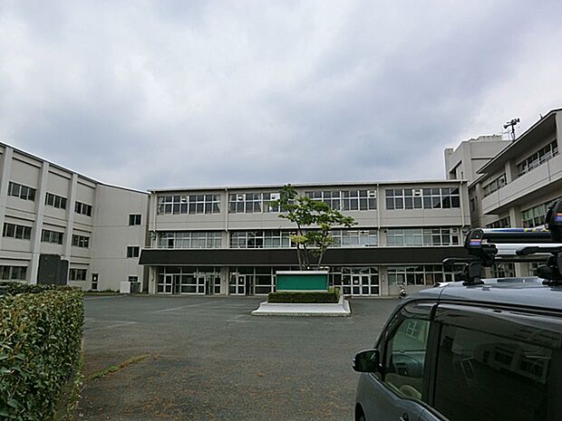 平井中学校まで(1360m)