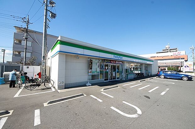 ファミリーマート福生横田基地前店まで(450m)