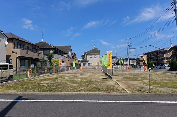 緑豊かで閑静な住宅街に、37坪超の敷地をご用意。