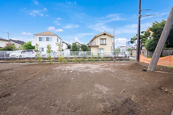 【現地土地】A号区・便利で穏やかな暮らしを満喫できる好立地に、全10区画の美しい街並み。