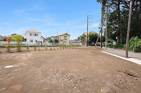 【現地土地】B号区・便利で穏やかな暮らしを満喫できる好立地に、全10区画の美しい街並み。