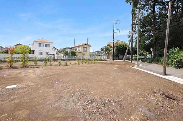 【現地土地】B号区・便利で穏やかな暮らしを満喫できる好立地に、全10区画の美しい街並み。