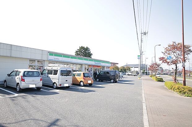ファミリーマートあきる野草花店まで(640m)