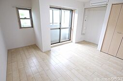 グランディオーズ桂 402 4階1DKのリビング/ダイニング