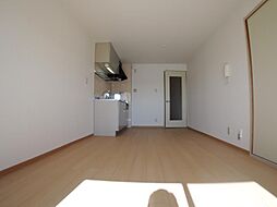 ウィンド岩倉 305 3階1LDKのリビング/ダイニング