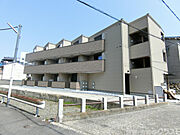 東福寺駅より徒歩10分 築2年1ヶ月 3階建の賃貸物件