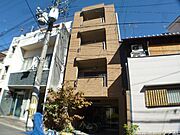 三条駅より徒歩3分 1階 築31年7ヶ月の賃貸物件