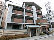 三条駅より徒歩7分 築24年4ヶ月 4階建の賃貸物件