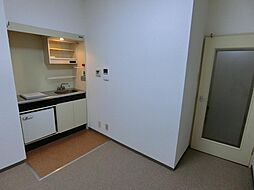 グラン・ドムール五条烏丸 1DKのリビング/ダイニング