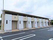 岩舟駅より徒歩11分 築5年8ヶ月 2階建の賃貸物件