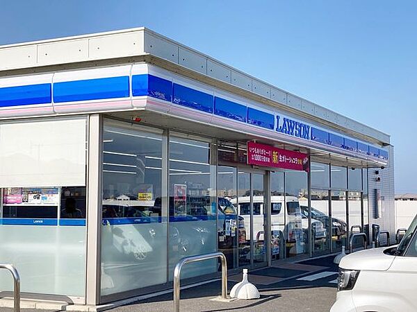 ローソン阿南日開野町店 860m