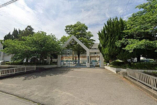 渋野小学校 1150m