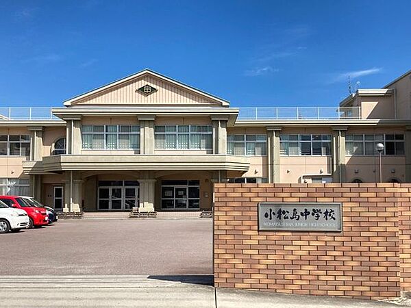 小松島中学校 1571m