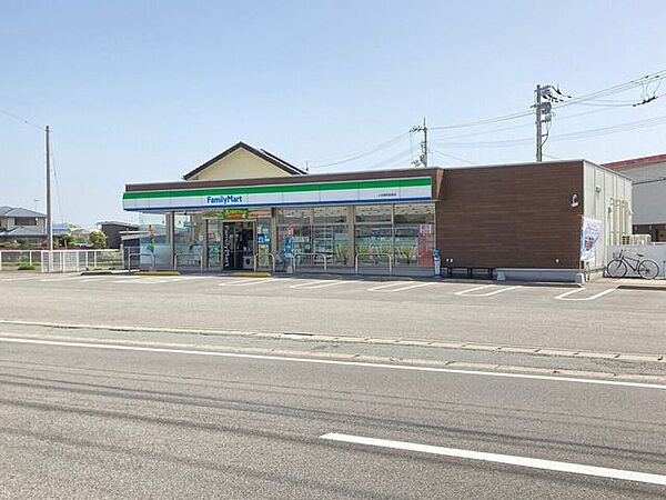 ファミリーマート小松島和田島店 910m