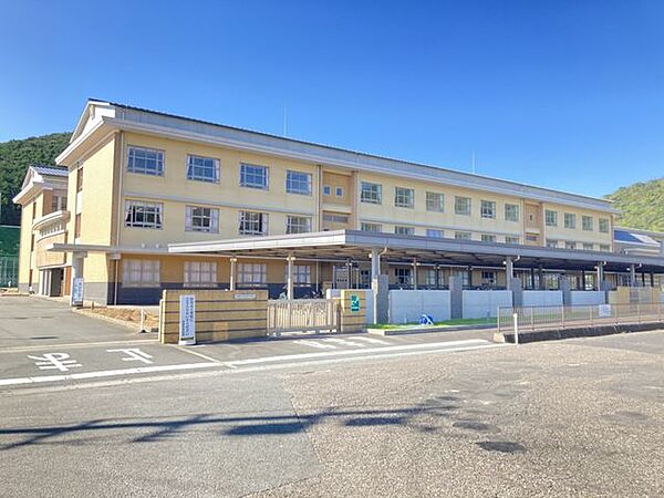 阿南中学校 1560m