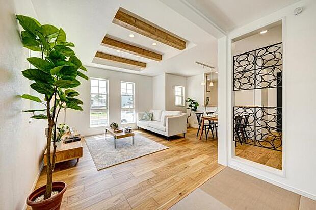 格調高い化粧梁やデザインウォールが気品ある雰囲気を演出。家族が時間を味わうように過ごせることをコンセプトにした住処／建築プラン例（内観同仕様）／建物価格2290万円／建物面積102.67ｍ2