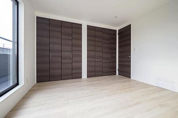 ■洋室／各所各室に収納空間を設けました。各所に収納がある事によって、物が散乱しにくくなり、生活空間を広々と使うことができます。