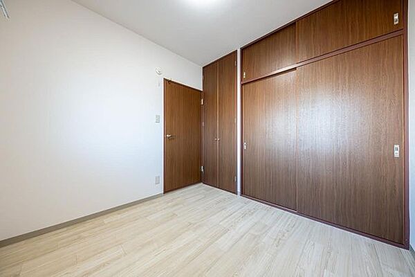 ■洋室／あると嬉しい収納空間付き