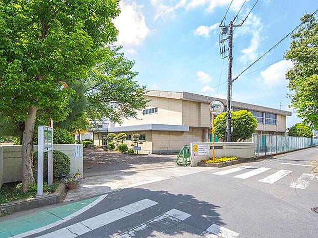 飯能市立双柳小学校 550m