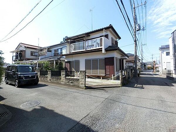 ■現地外観／前面道路との高低差も少なく、毎日の車の出し入れもスムーズに行えます♪