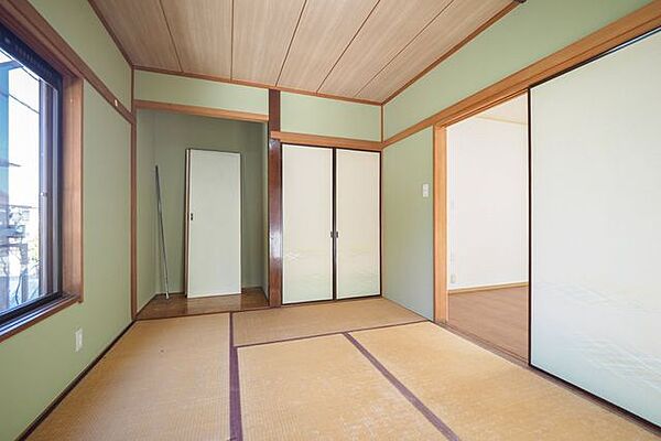 ■和室／い草の香りが落ち着く和室です。