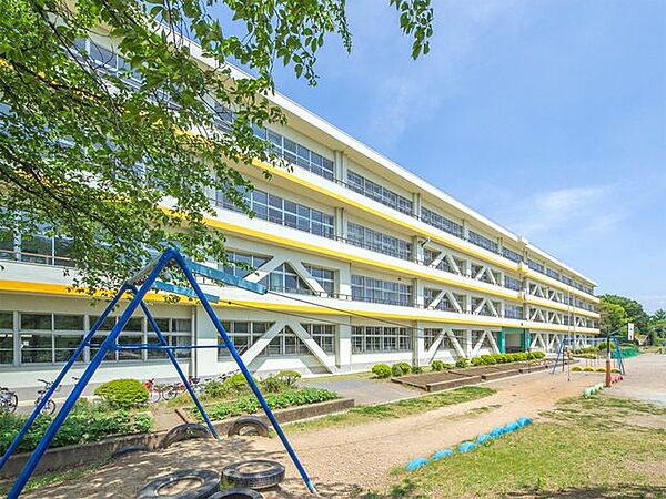 飯能市立加治東小学校 徒歩15分。 1160m