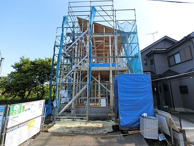 緑豊かな住環境に佇む、開放感あふれる新築住宅です！