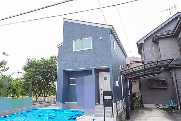 緑豊かな住環境に佇む、開放感あふれる新築住宅です!