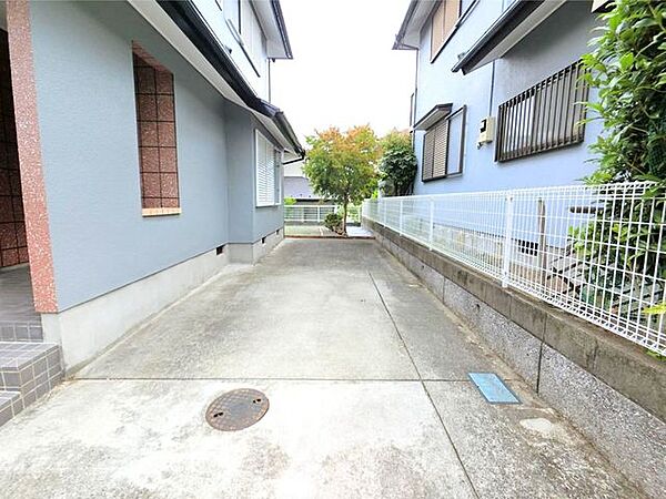 駐車2台可能！ご家族それぞれのお車を所有される方にもおすすめです。